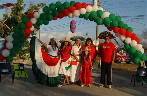 Fiesta Mexicana: Một Chuyến Phiêu Lưu Âm Nhạc Cùng Với Fey!